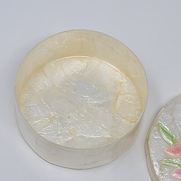 Capiz Shell Trinket Box Tray Floral Orchid Inlay Scalloped Edge Vintage SM CHIP - Picture 6 of 14